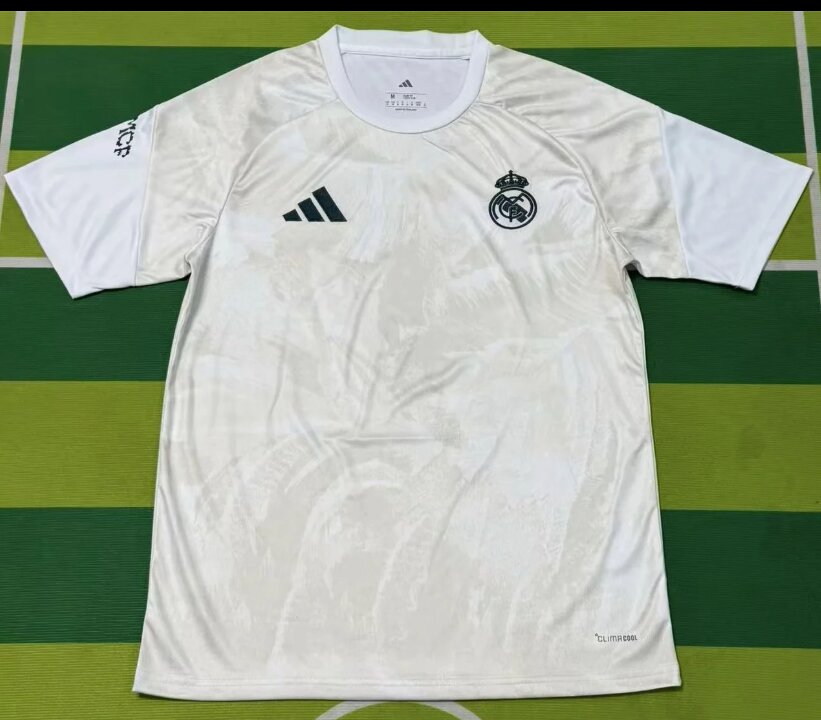AAA Quality Real Madrid 26/27 White/Light Yellow Training Jersey